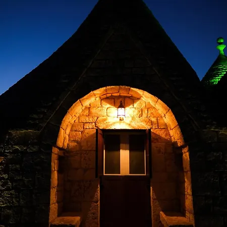 Trullo Elvira & Luigi بيت للعطل *