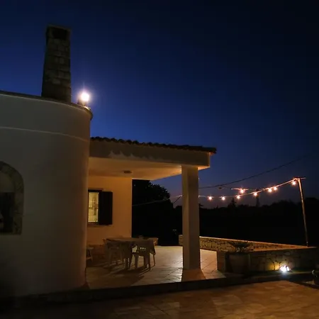 Trullo Elvira & Luigi *